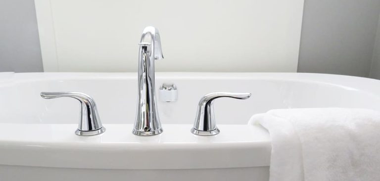 How to Replace Jacuzzi Bathtub Faucet