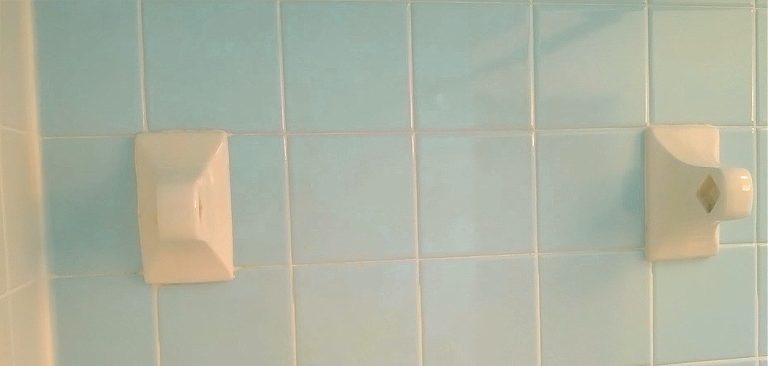 How To Remove Ceramic Towel Bar From Tile